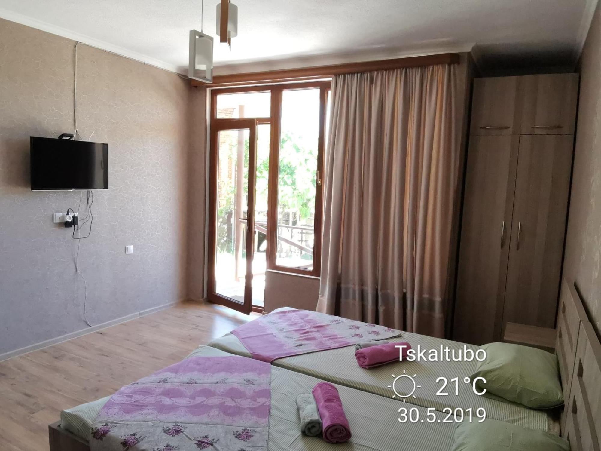 Villa Platinum Tskaltubo Ngoại thất bức ảnh